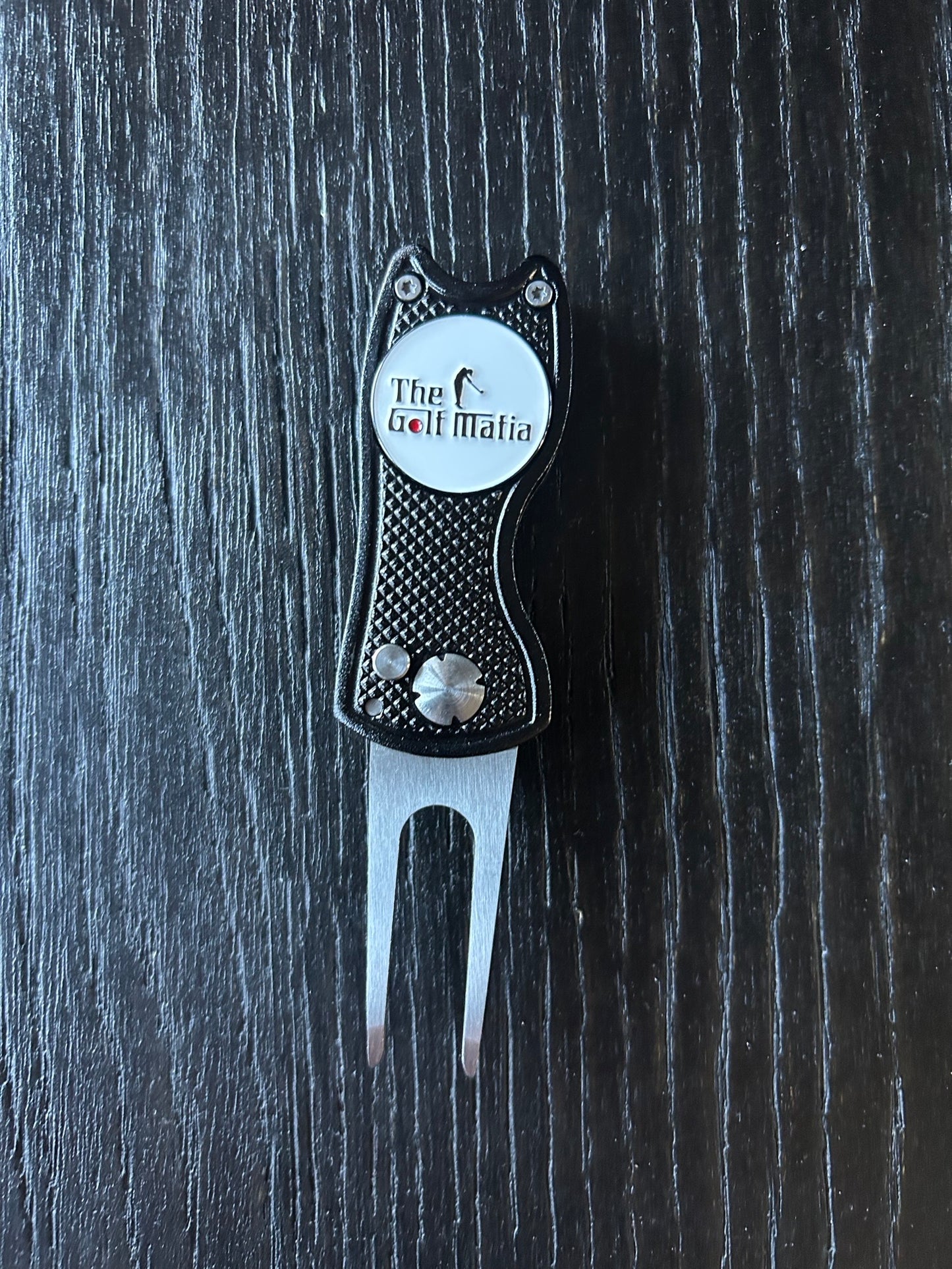 Divot tool