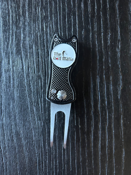 Divot tool