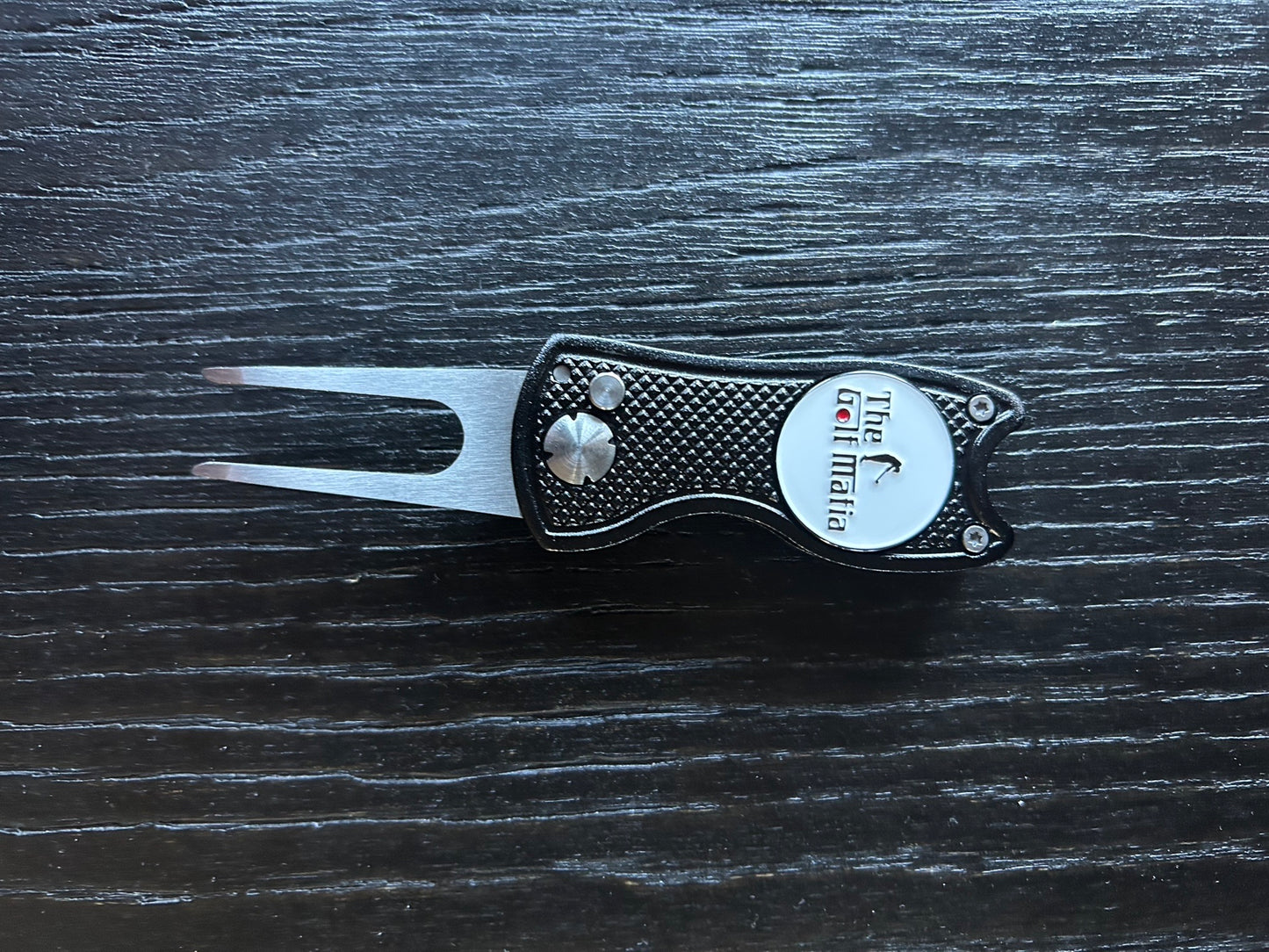 Divot tool